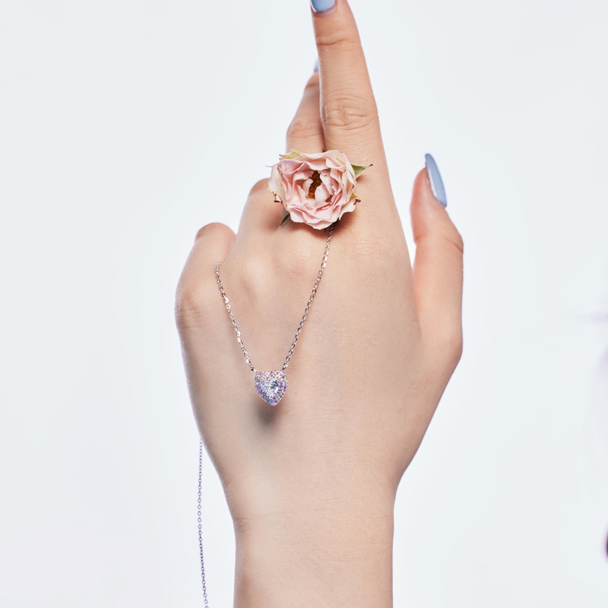 [AuraEcho]Exquisite Heart Shape Necklace