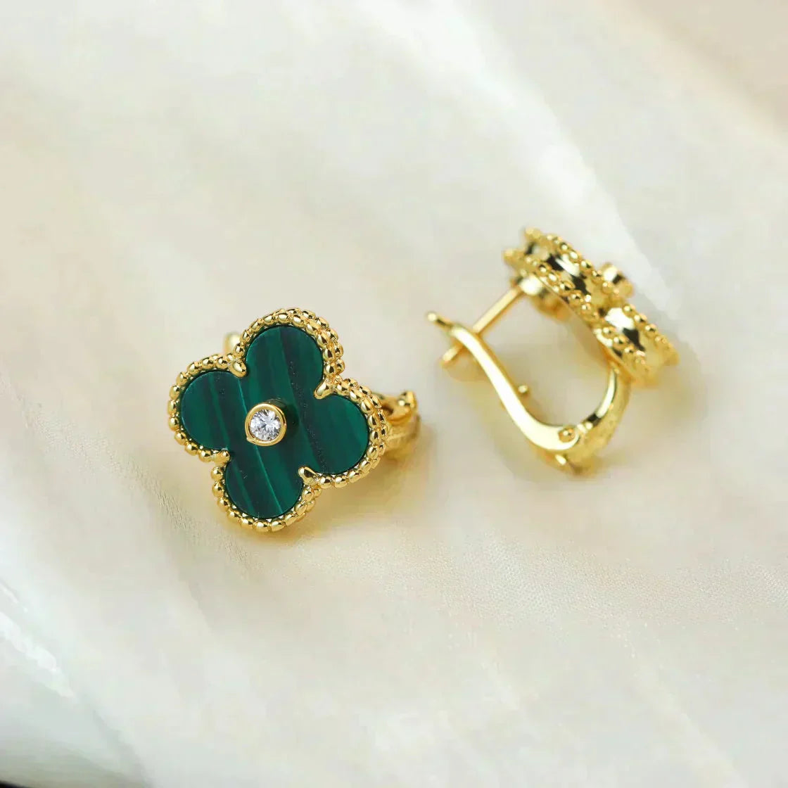 [AuraEcho]CLOVER MEDIUM 1 MOTIFS MALACHITE DIAMOND EARRINGS