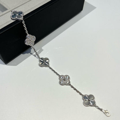 [Auraecho] CLOVER 5 MOTIF LASER BRACELET COLLECTION
