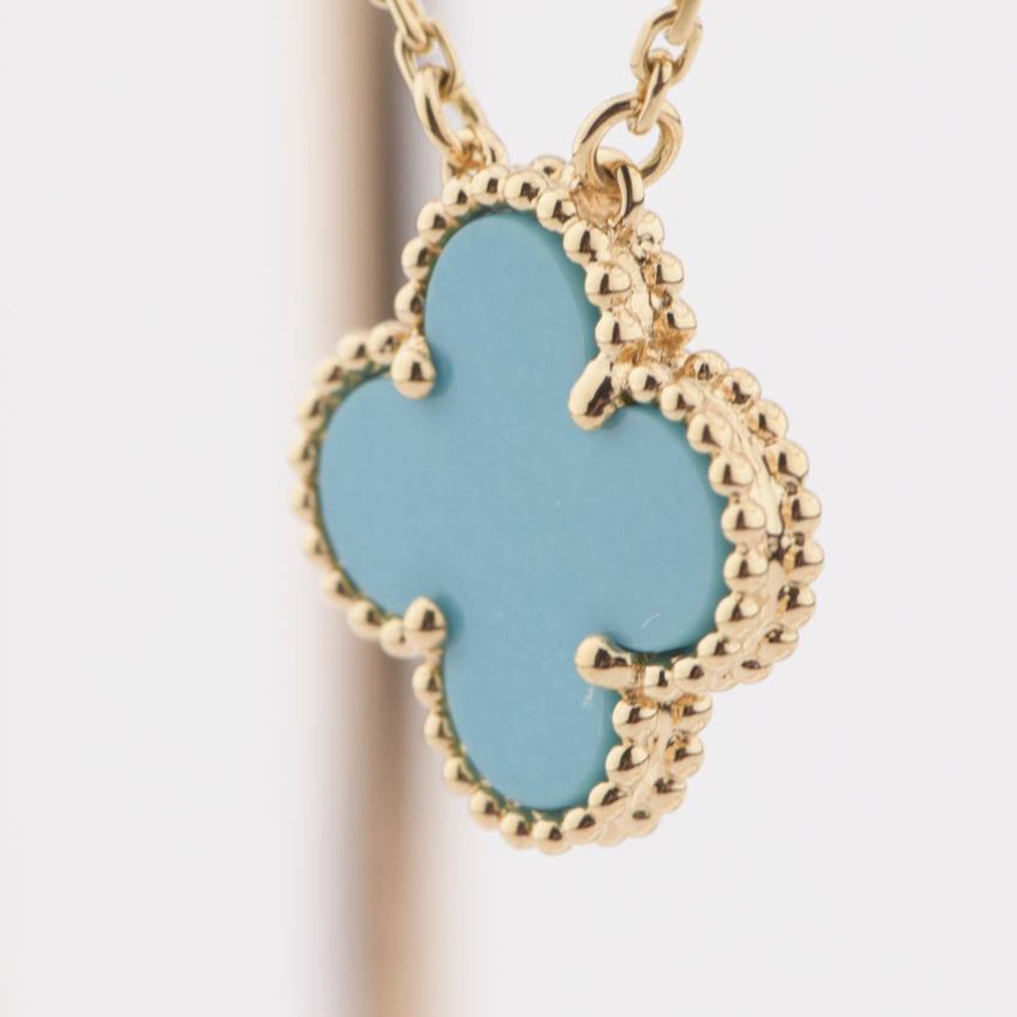 [AuraEcho]CLOVER 15MM VINTAGE TURQUOISE NECKLACE