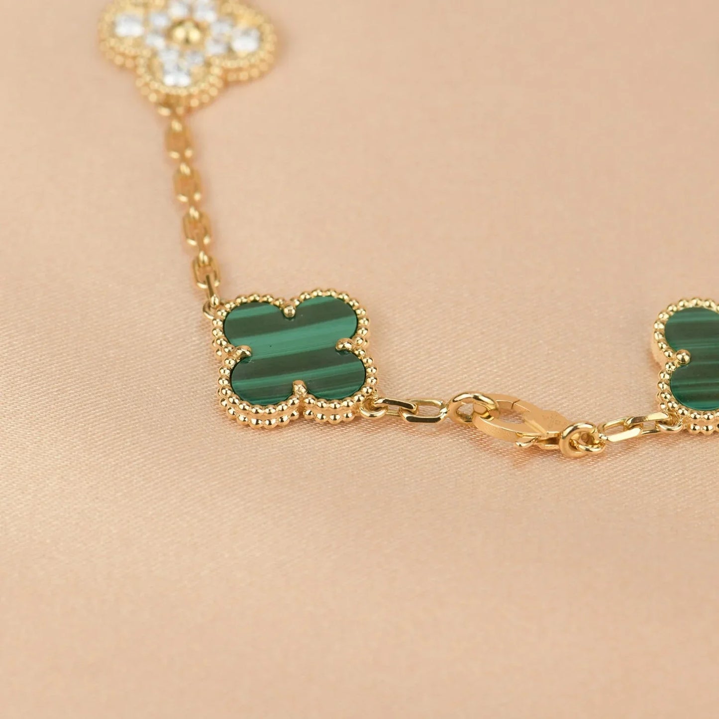 [Auraecho] CLOVER 5 MOTIF MALACHITE BRACELET COLLECTION