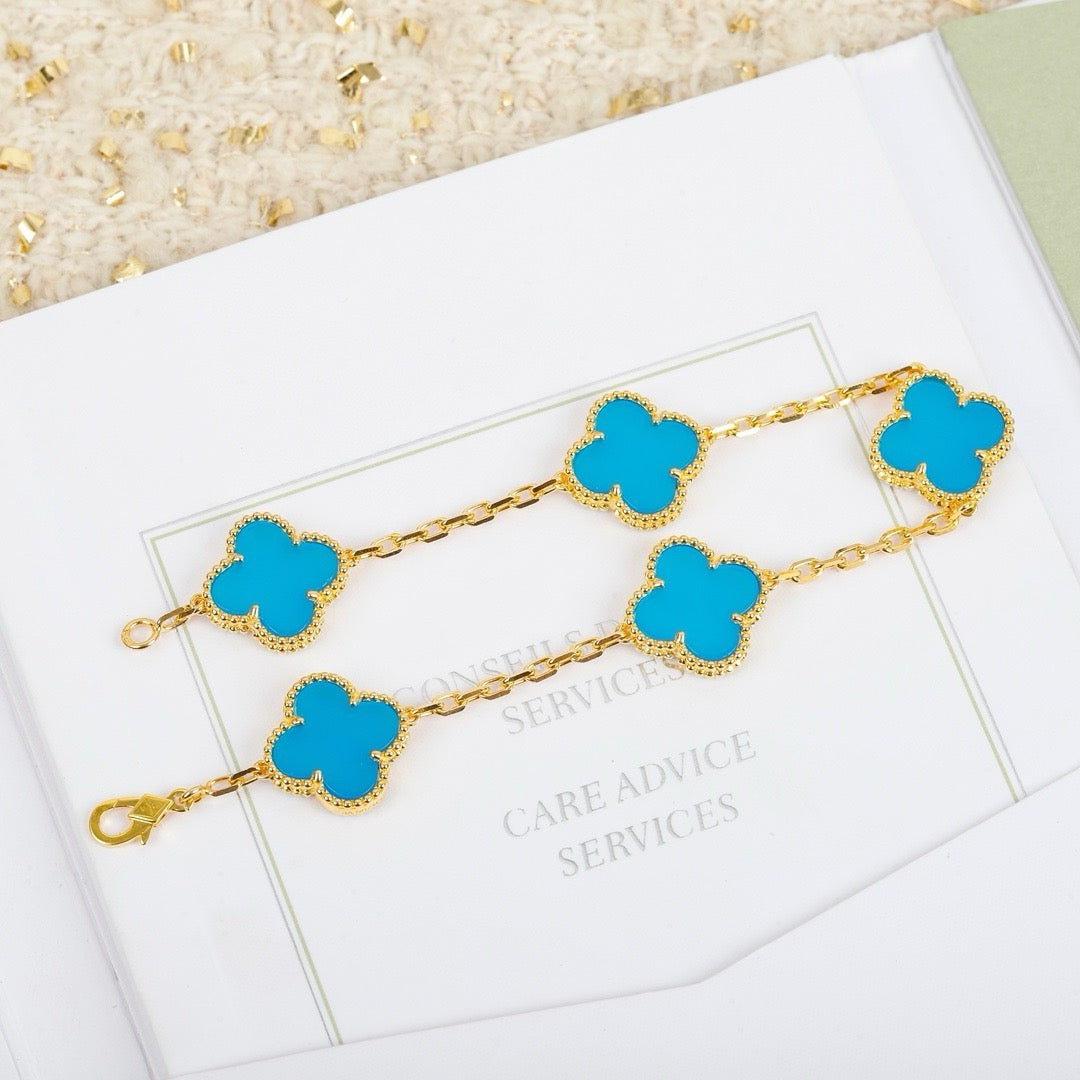 [AuraEcho]CLOVER 5 MOTIFS TURQUOISE BRACELET