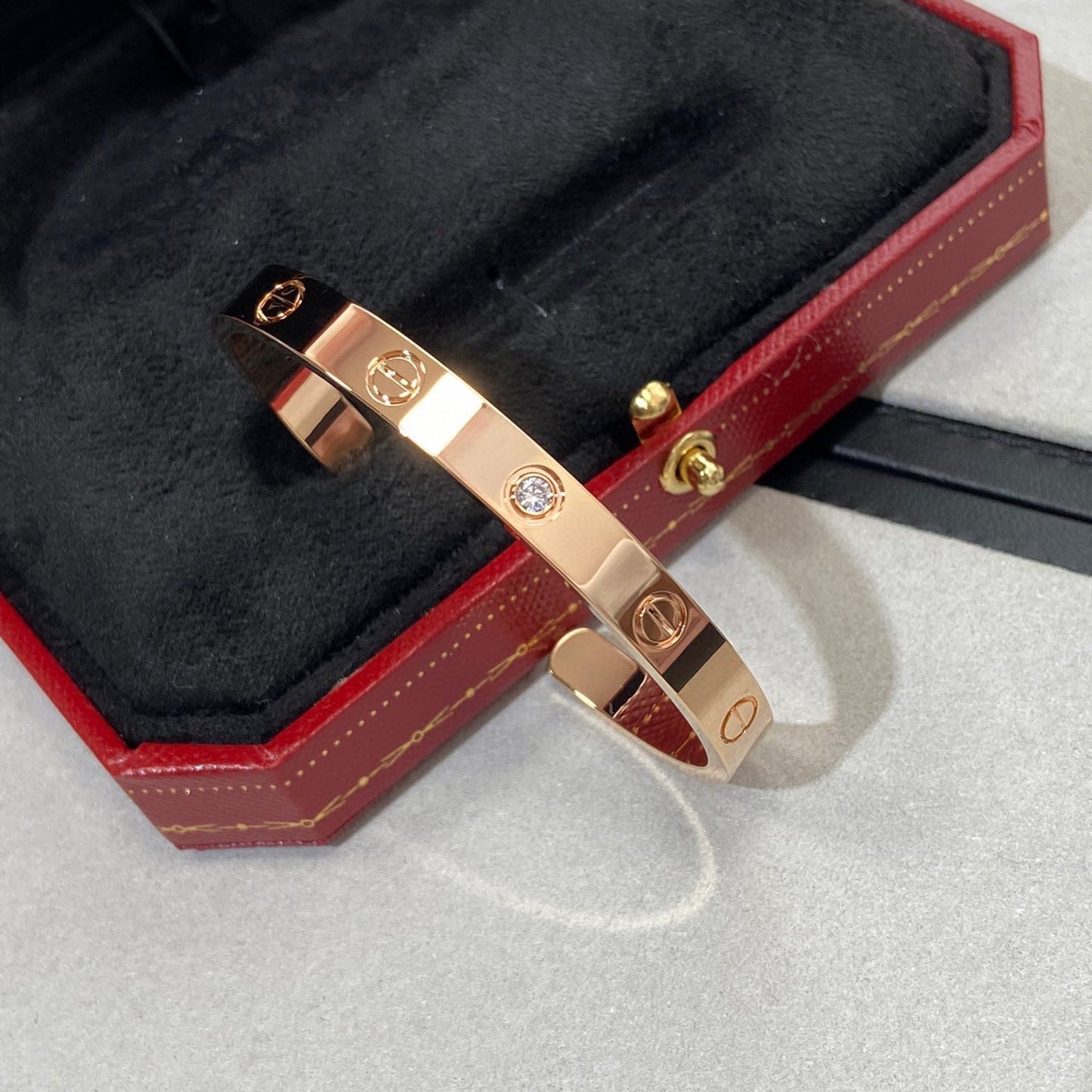 [AuraEcho]LOVE BRACELET 6.1MM 1 DIAMOND OPEN CUFF