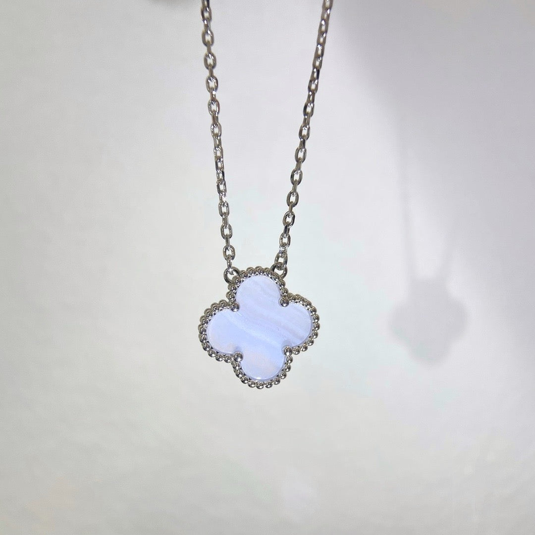 [AuraEcho]CLOVER 15MM BLUE CHALCEDONY NECKLACE SILVER