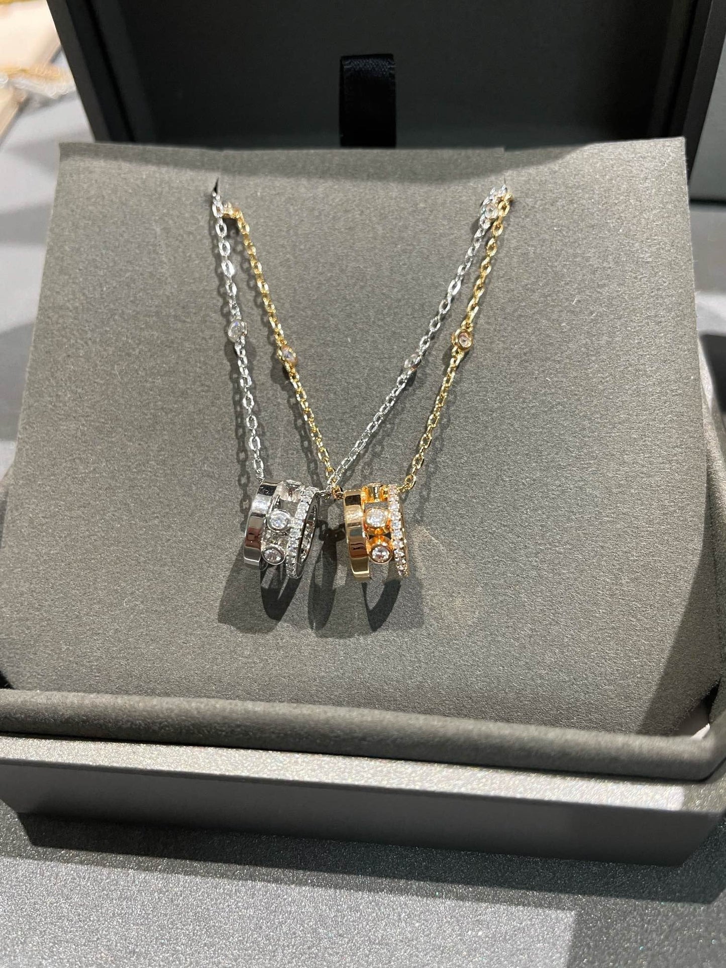 [AuraEcho]CHAIN MOVE ROMANE PEDAND NECKLACE