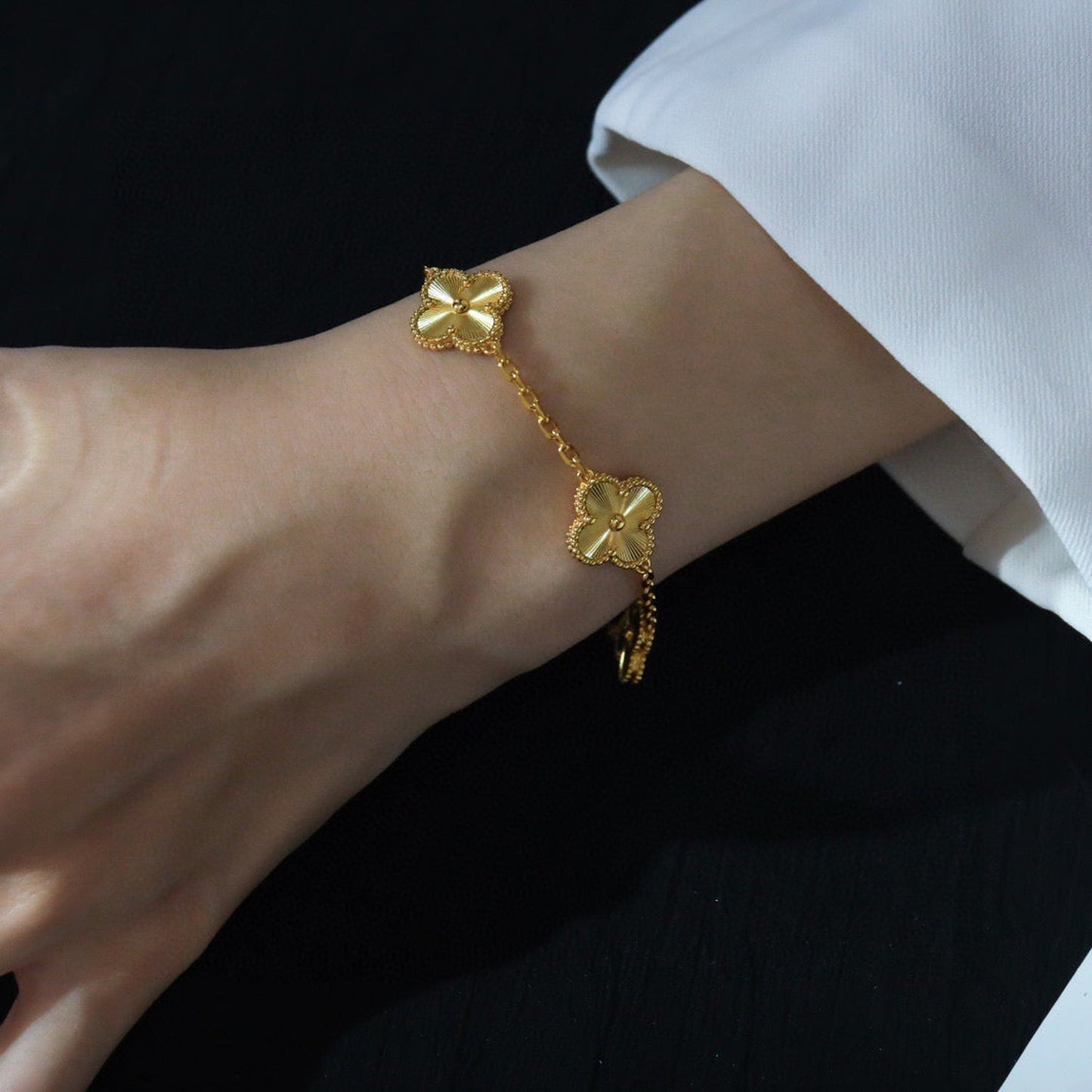 [Auraecho] CLOVER 5 MOTIF LASER BRACELET COLLECTION