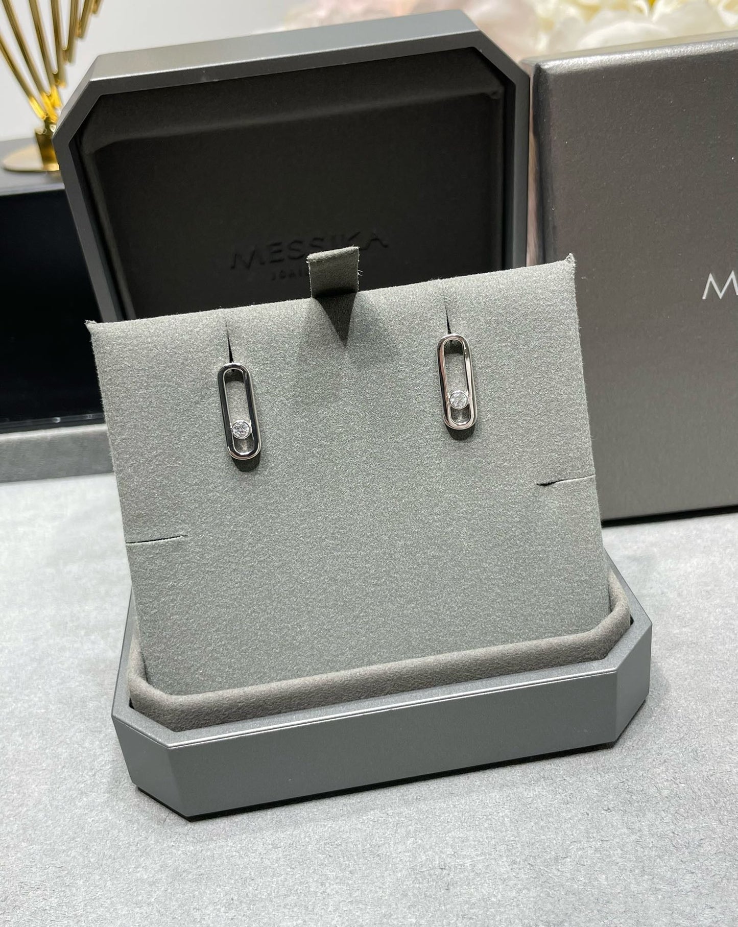 [AuraEcho]MOVE UNO SMALL 1 DIAMOND EARRINGS